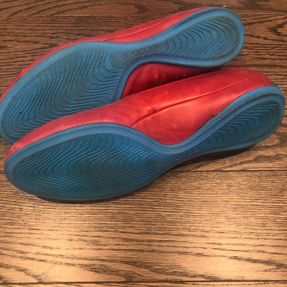 ECCO ballet flats in poppy red. - Picture 3 of 5